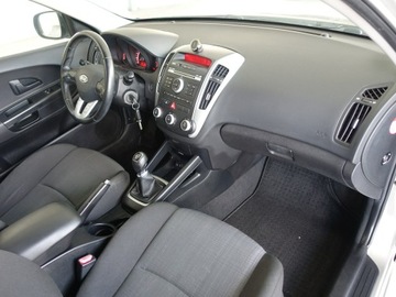 Kia Ceed I Hatchback 5d Facelifting 1.6 DOHC CVVT 126KM 2009 Kia Cee&#039;d 1.6 Ben.125KM/Telefon/Ks.Serwisowe, zdjęcie 15