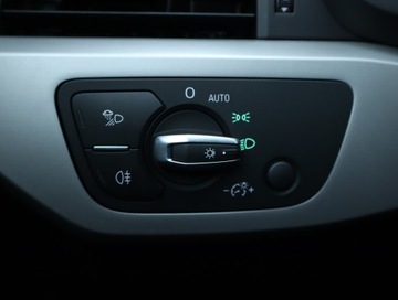 Audi A4 B9 Avant 2.0 40 TFSI 190KM 2019 Audi A4 2.0 TFSI, Automat, Skóra, Navi, Klima, zdjęcie 25