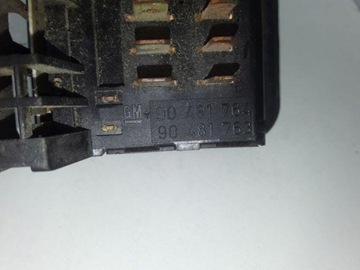 90481763 SPÍNAČ SVĚTEL 1.4 16V 66 1996 OPEL TIGRA (75_)