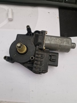 FORD MONDEO MK III 2006 MOTOR REGULACE OKNO DVEŘE PŘEDNÍCH 0130821775