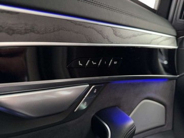 Audi A8 D5 Sedan Facelifting 4.0 60 TFSI 460KM 2023 Audi A8 Long V8 TFSI Noktowizor szklany dach 4x Masaze BO-Advanced Gwaranc, zdjęcie 8