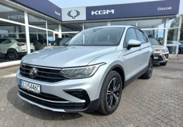 Volkswagen Tiguan II SUV Facelifting 1.5 TSI 150KM 2023 Volkswagen Tiguan 1,5 TSI 150kM Life Skrzynia manualna Salon Polska Serwis