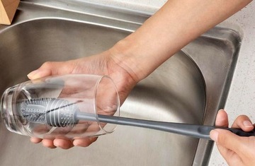 СИЛИКОНОВАЯ ЩЕТКА ДЛЯ МЫТЬЯ БУТЫЛОК И СТЕКЛОВ