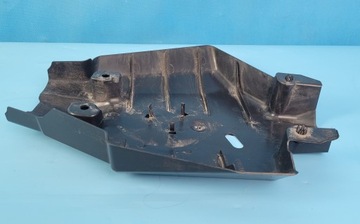 MERCEDES W206 C200 OSŁONA WAHACZA SPRĘŻYNOWEGO LEWA A2063528101