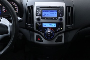 Hyundai i30 I CW 1.6 DOHC CVVT 126KM 2008 Hyundai i30 1.6 CVVT, Salon Polska, Klima, zdjęcie 12