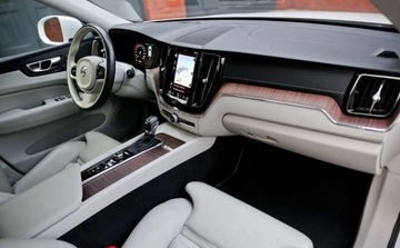 Volvo XC60 II Crossover T5 250KM 2019 Volvo XC 60 Volvo XC 60 T5 Geartronic Inscription 2.0 Benzyna 250KM, zdjęcie 25