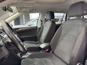 Volkswagen Tiguan Allspace SUV Facelifting 2.0 TDI SCR 150KM 2022 Volkswagen Tiguan Allspace Allspace Elegance 4Motion Hak Kamera cofania, zdjęcie 8