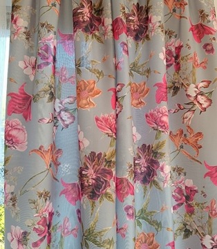 ДЕКОРАТИВНАЯ ТКАНЬ БОЛЬШИЕ ЦВЕТЫ на сером фоне, ШИРИНА 150СМ.