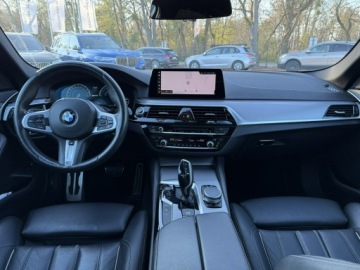 BMW Seria 5 G30-G31 2019 BMW 530 M Sport ! Head up! Szyberdach ! Kamera 360, zdjęcie 22