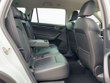 Skoda Kodiaq I SUV Facelifting 2.0 TSI 190KM 2023 Skoda Kodiaq Matrix, Hak, Keyless, Wentylacja, Asystenci 2.0 Benzyna 190KM, zdjęcie 13