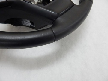 Toyota Avensis III Lift — оригинальный кожаный руль