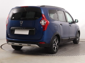 Dacia Lodgy Minivan Facelifting 1.5 Blue dCi 115KM 2021 Dacia Lodgy 1.5 Blue dCi, Salon Polska, zdjęcie 4