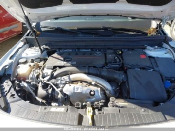 Mercedes GLB 2021 Mercedes-Benz GLB amg 35, 2021r., 4x4, 2.0L 2.0 Benzyna 302KM, zdjęcie 10