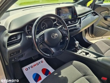 Toyota C-HR I Crossover 1.8 Hybrid 122KM 2019 Toyota C-HR Toyota C-HR 1.8 Hybryda 122KM, zdjęcie 15