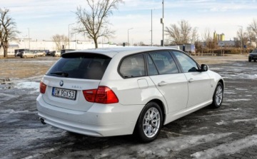 BMW Seria 3 E90-91-92-93 Touring E91 2.0 320d 184KM 2011 BMW Seria 3 xDrive Lift 2011 r. 2.0 Diesel 183KM, zdjęcie 3