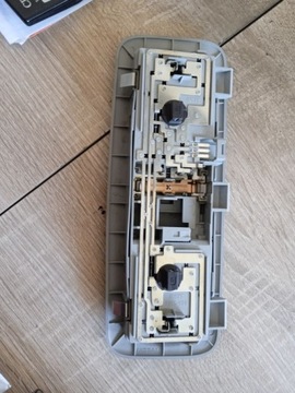 NISSAN PATHFINDER R51 LAMPA OSVĚTLENÍ KABINY STROPU ORIG.