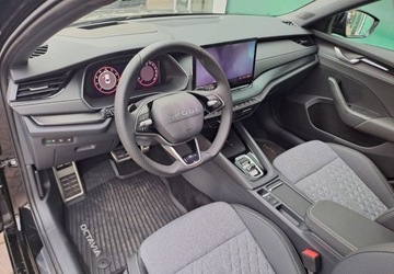 Skoda Octavia IV Liftback 1.5 TSI e-Tec Mild Hybrid 150KM 2025 Skoda Octavia 1.5 TSI 150KM DSG mHEV SPORTLINE, dostepna od reki 1.5, zdjęcie 4