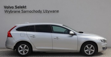 Volvo V60 I Kombi Facelifting 2.0 D3 DRIVE-E 150KM 2016 Volvo V60 2.0 150KM SUMMUM 2 Wlasciciel Serwisowany 2.0 Diesel 150KM, zdjęcie 6