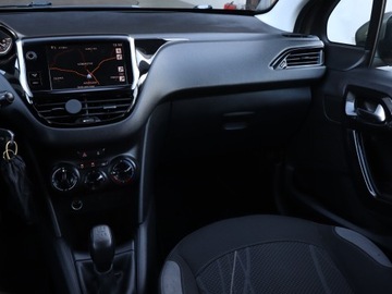 Peugeot 208 I Hatchback 3d 1.4 VTI 95KM 2012 Peugeot 208 1.4 VTi, Navi, Klima, zdjęcie 7