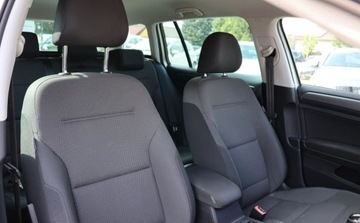 Volkswagen Golf VII Variant Facelifting 2.0 TDI 150KM 2019 Volkswagen Golf CLIMATRONIC , Grzane fotele, Aluminiowe Felgi, Czujniki PT, zdjęcie 17