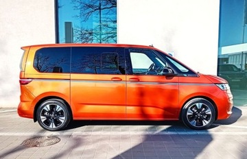 Volkswagen Multivan T7 Van L1 2.0 TSI 204KM 2025 Volkswagen Multivan Style L1 2.0 TSI 204 KM DSG r. o. 3124 mm 2.0 Benzyna, zdjęcie 2