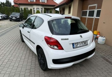 Peugeot 207 Hatchback 5d 1.4 HDi 68KM 2010 Peugeot 207 1,4 HDi 68KM Klimatyzacja 1.4 Diesel 68KM, zdjęcie 8