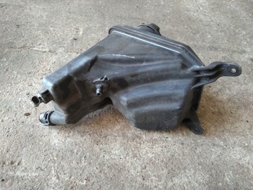 BMW E90 NÁDRŽ KAPALINY CHLADIČ 318 320I N46B20B