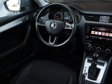 Skoda Octavia III Liftback Facelifting 2.0 TDI 150KM 2018 Skoda Octavia 2.0 TDI, Salon Polska, DSG, VAT 23%, zdjęcie 6