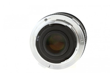 Olympus 35mm f2.0 OM-System MC Auto-W