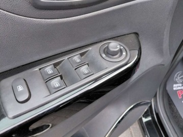 Renault Captur I Crossover ENERGY dCi  90KM 2017 Renault Captur R Link Kamera Klimatronik Sensor Alu Hands Free 1.5 Diesel, zdjęcie 9