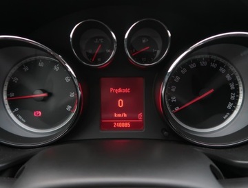 Opel Insignia I Sports Tourer 1.8 Twinport ECOTEC 140KM 2010 Opel Insignia 1.8, GAZ, Klima, Klimatronic, zdjęcie 10