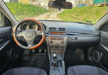 Mazda 3 I Hatchback 1.6 MZ-CD 109KM 2006 Mazda 3 Mazda 3 1.6 CD Exclusive 1.6 Diesel 109KM, zdjęcie 4