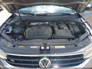 Volkswagen Tiguan II 2023 Volkswagen Tiguan 2023 Volkswagen Tiguan 2.0T SE R-Line Black FWD 2.0 184KM, zdjęcie 9