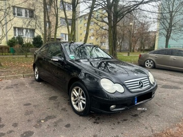 Mercedes Klasa C W203 Coupe W203 1.8 129KM 2001 Mercedes-Benz Klasa C Mercedes-Benz C180 W203 2,0 Benzyna LPG Zamiana 2.0, zdjęcie 11