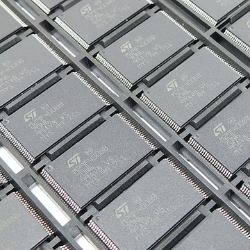 [2 шт.] M29F400BB-70N6E Флэш-память 4 Мбит