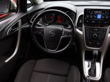 Opel Astra J Hatchback 5d 1.4 Turbo ECOTEC 140KM 2011 Opel Astra 1.4 T, Automat, Klima, Klimatronic, zdjęcie 6