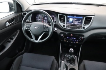 Hyundai Tucson III SUV 2.0 CRDI 136KM 2016 Hyundai Tucson 2.0 CRDi, Salon Polska, 4X4, Navi, zdjęcie 6