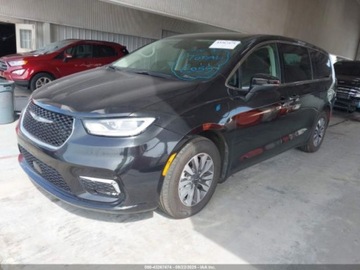 Chrysler Pacifica II 2023 Chrysler Pacifica Hybrid Touring L 2023 3.6l 3.6 Hybryda 260KM, zdjęcie 1