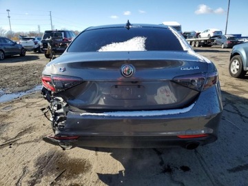 Alfa Romeo Giulia II Sedan Facelifting 2023 2.0 GME Turbo 280KM 2024 Alfa Romeo Giulia Ti 2024 2.0 Benzyna 280KM, zdjęcie 10