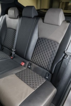 Toyota C-HR I Crossover Facelifting 1.8 Hybrid 122KM 2020 Toyota C-HR 1.8 Hybrid Executive 1.8 Hybryda 122KM, zdjęcie 14