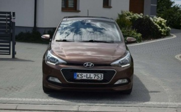 Hyundai i20 II Coupe 1.2 MPI 84KM 2016 Hyundai i20 1.2B Klima Led Brazowy Panorama 2016r Sprowadzony Oplacony, zdjęcie 1