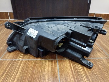 Лампа ПРАВАЯ Tiguan 5N1 - 2010 5N1941032AB