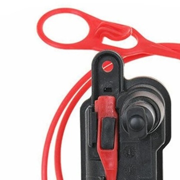 ZÁMEK DO VÍČKA NÁDRŽE PALIVA 8S0862153 VOZIDLA TT