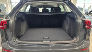 Volkswagen Golf VIII Hatchback Facelifting 2.0 TDI SCR 116KM 2025 Volkswagen Golf Variant Life 2.0 TDI 116 KM 6-bieg, zdjęcie 11