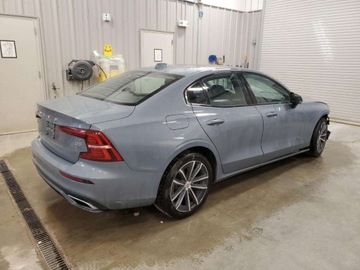 Volvo S60 III 2022 Volvo S60 B5 Momentum 2022 2.0L 2.0 Benzyna 247KM, zdjęcie 3