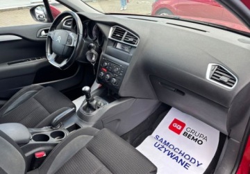Citroen C4 II Hatchback 5d Facelifting 1.2 PureTech 110KM 2015 Citroen C4 1.2 110KM MT Czujniki parkowania Serwis FVmarza 1.2 Benzyna, zdjęcie 13