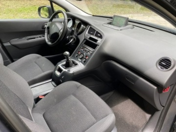 Peugeot 5008 I Minivan Facelifting 2.0 BlueHDi 150KM 2016 Peugeot 5008 2.0 BlueHDI 7-osobowy Navi Klimatroni, zdjęcie 10