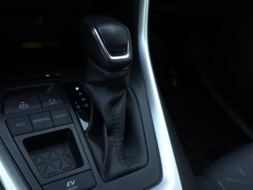 Toyota RAV4 V SUV Facelifting 2.5 Hybrid  Dynamic Force 218KM 2023 Toyota RAV 4 2.5 Hybrid, Salon Polska, zdjęcie 15