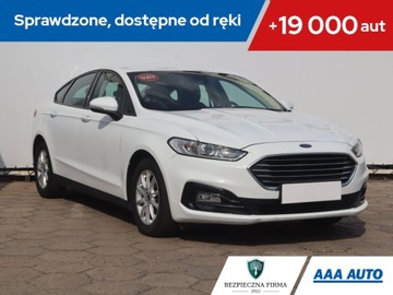 Ford Mondeo V Liftback Facelifting 2.0 EcoBlue 150KM 2019 Ford Mondeo 2.0 EcoBlue, Salon Polska