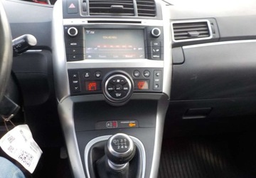 Toyota Verso Minivan Facelifting 1.6 D-4D 112KM 2015 Toyota Verso Doiesel Okazja 1.6 Diesel 112KM, zdjęcie 32